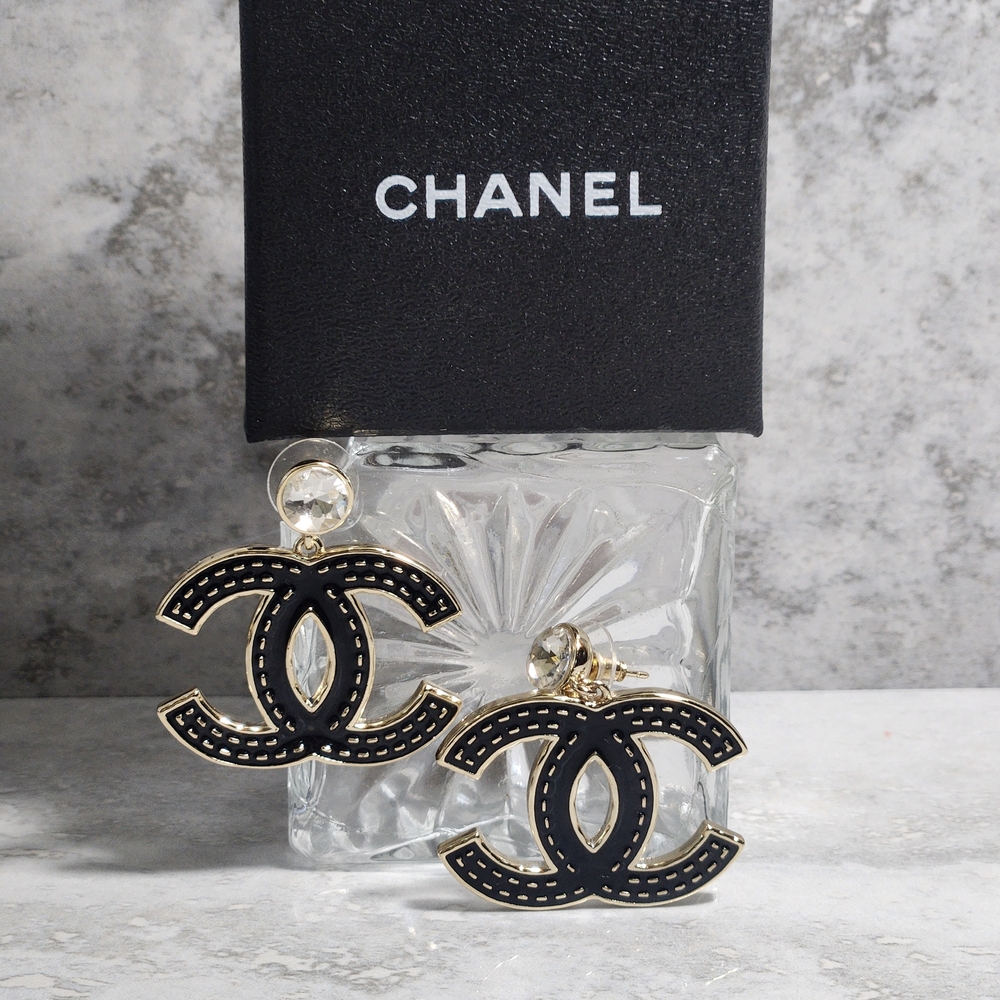 Chanel Black and Gold Drop Earrings✨️ Authentic